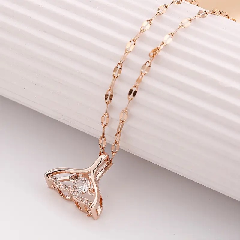 The Mermaid Tail Hollow Pendant Necklace
